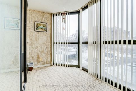 Photo 9 at 203 - 40 Richview Road, Humber Heights, Toronto