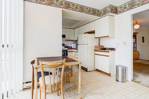 Photo 10 at 203 - 40 Richview Road, Humber Heights, Toronto