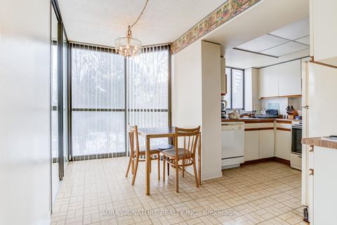 Photo 11 at 203 - 40 Richview Road, Humber Heights, Toronto