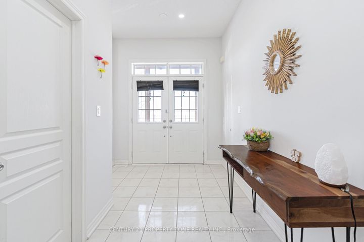 Photo 2 at 19 Exhibition Crescent, Northwest Brampton, Brampton