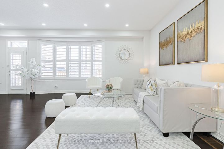 Photo 8 at 19 Exhibition Crescent, Northwest Brampton, Brampton