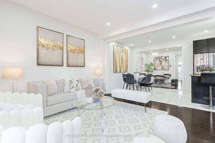 Photo 10 at 19 Exhibition Crescent, Northwest Brampton, Brampton