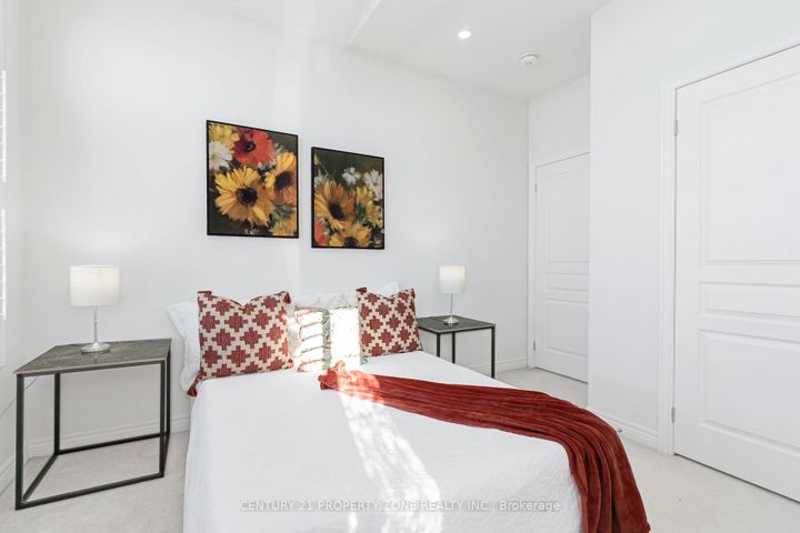 Photo 17 at 19 Exhibition Crescent, Northwest Brampton, Brampton