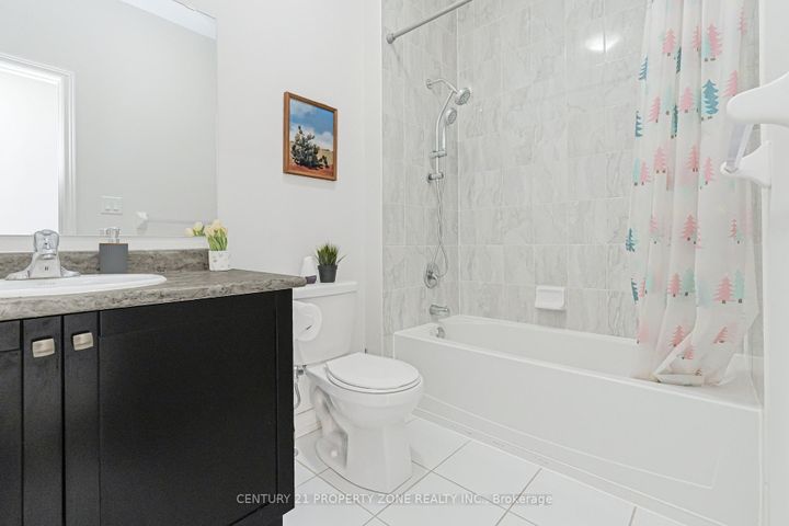 Photo 19 at 19 Exhibition Crescent, Northwest Brampton, Brampton