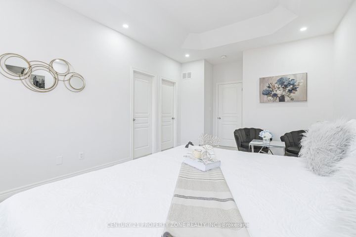 Photo 24 at 19 Exhibition Crescent, Northwest Brampton, Brampton