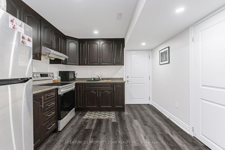 Photo 30 at 19 Exhibition Crescent, Northwest Brampton, Brampton