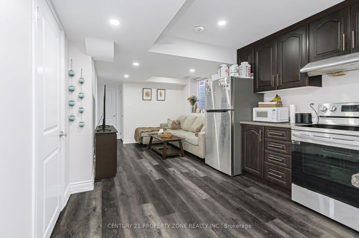 Photo 31 at 19 Exhibition Crescent, Northwest Brampton, Brampton