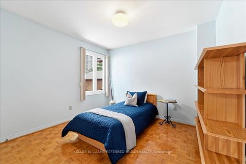 Photo 24 at 4458 Bathurst Street, Bathurst Manor, Toronto