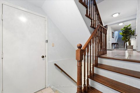 Photo 30 at 4458 Bathurst Street, Bathurst Manor, Toronto