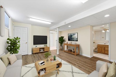 Photo 34 at 4458 Bathurst Street, Bathurst Manor, Toronto