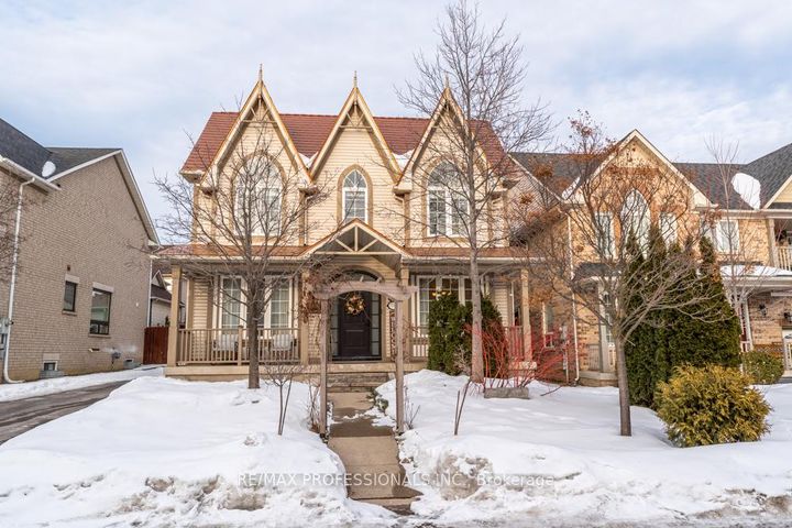 Photo 1 at 7108 Gablehurst Crescent, Meadowvale Village, Mississauga