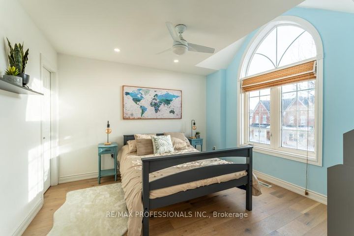 Photo 18 at 7108 Gablehurst Crescent, Meadowvale Village, Mississauga