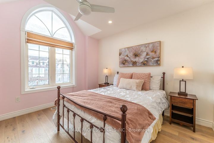 Photo 21 at 7108 Gablehurst Crescent, Meadowvale Village, Mississauga