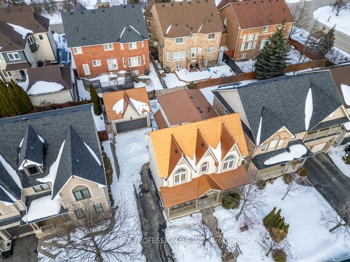 Photo 37 at 7108 Gablehurst Crescent, Meadowvale Village, Mississauga