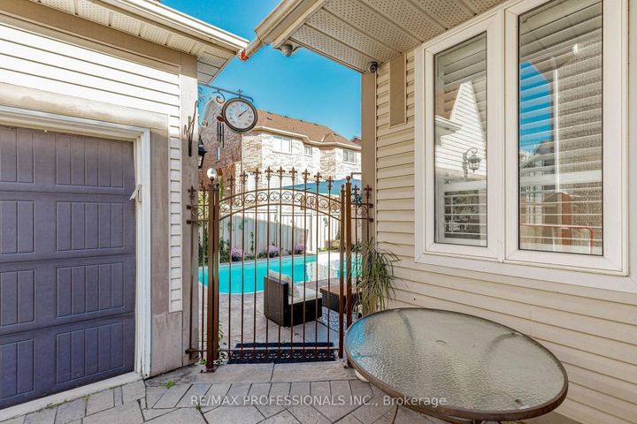 Photo 41 at 7108 Gablehurst Crescent, Meadowvale Village, Mississauga