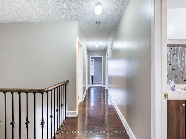 Photo 27 at 18 Travis Crescent, Fletcher's Meadow, Brampton