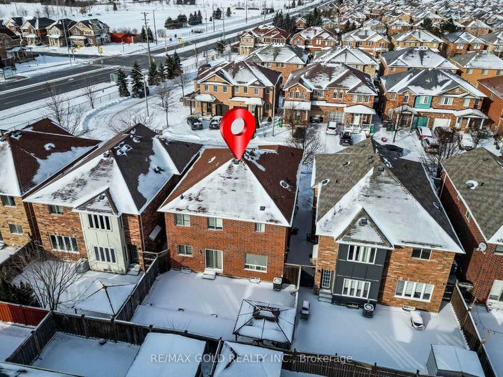 Photo 38 at 18 Travis Crescent, Fletcher's Meadow, Brampton