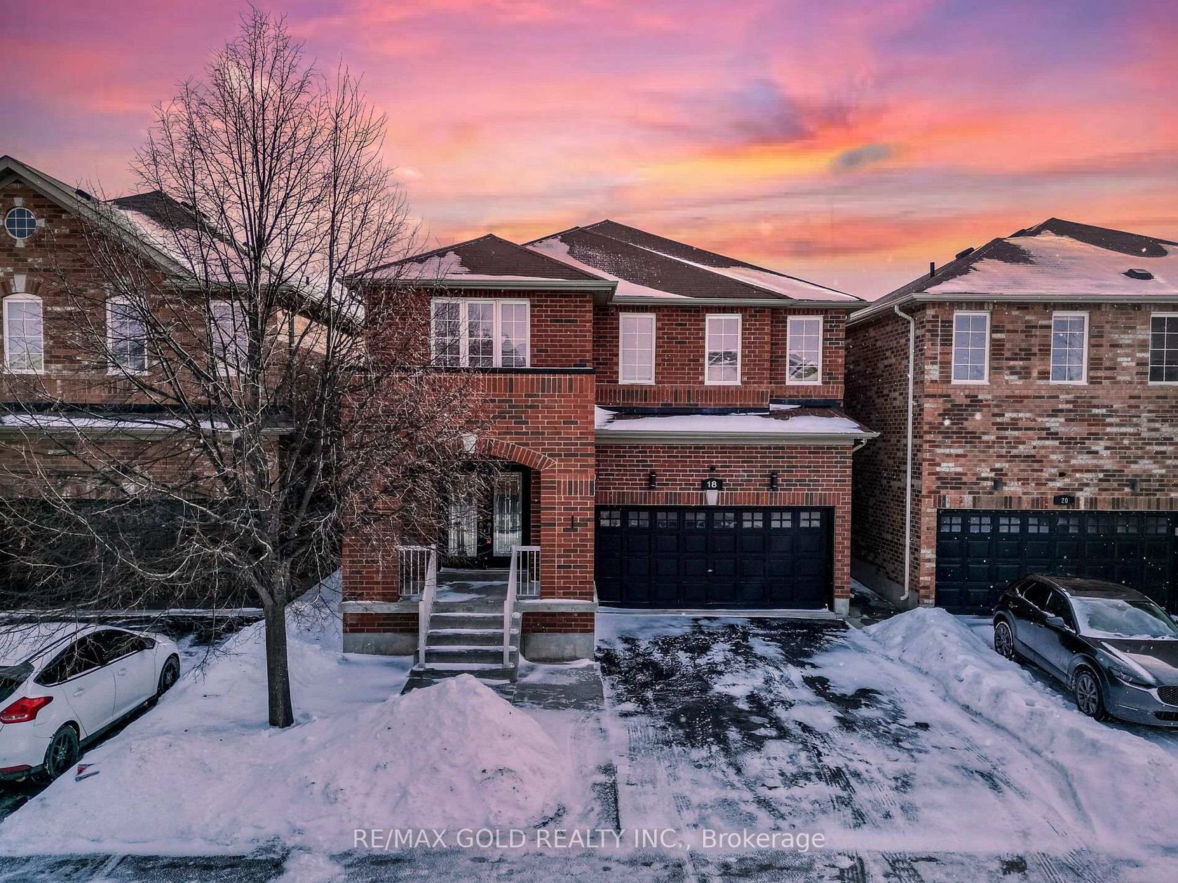 18 Travis Crescent, Fletcher's Meadow, Brampton 2