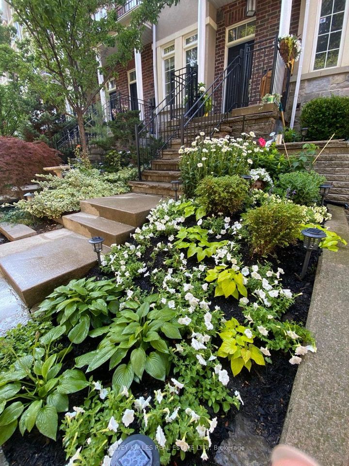 Photo 6 at 17 Peelar Mews, Mimico, Toronto