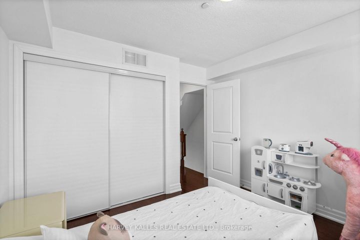 Photo 26 at 17 Peelar Mews, Mimico, Toronto