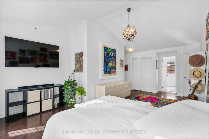 Photo 38 at 17 Peelar Mews, Mimico, Toronto