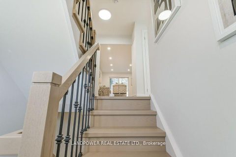 Photo 4 at 10 Brassbell Mill Way, Windfields, Toronto