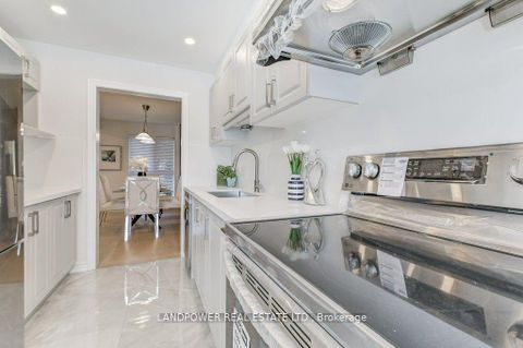 Photo 12 at 10 Brassbell Mill Way, Windfields, Toronto