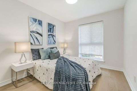 Photo 23 at 10 Brassbell Mill Way, Windfields, Toronto