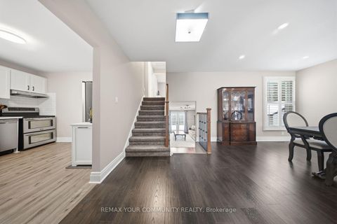 Photo 12 at 857 Copperfield Drive, Eastdale, Oshawa