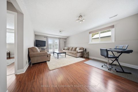 Photo 33 at 857 Copperfield Drive, Eastdale, Oshawa