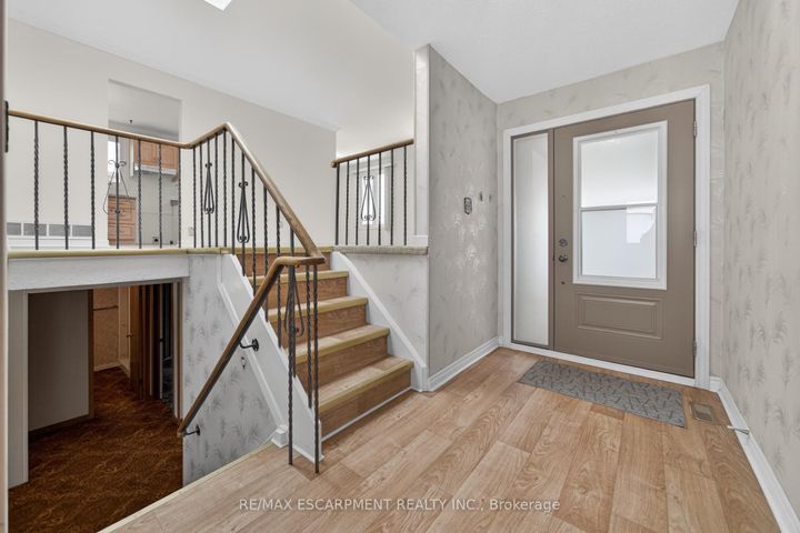 Photo 10 at 305 Pinegrove Road, WO West, Oakville