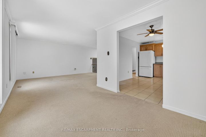 Photo 16 at 305 Pinegrove Road, WO West, Oakville