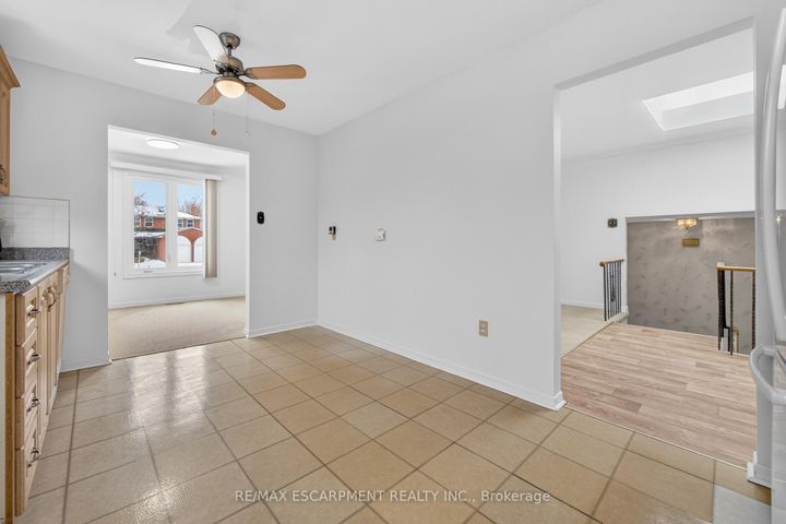 Photo 21 at 305 Pinegrove Road, WO West, Oakville