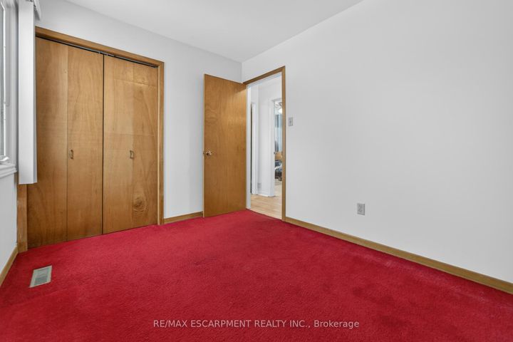 Photo 25 at 305 Pinegrove Road, WO West, Oakville