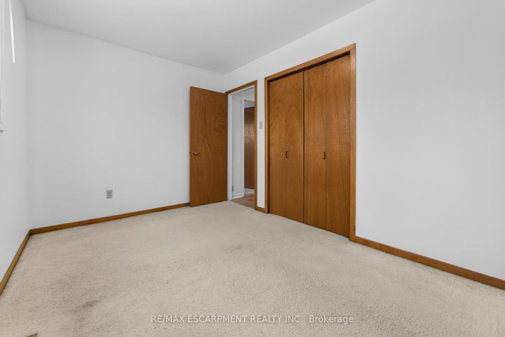 Photo 27 at 305 Pinegrove Road, WO West, Oakville