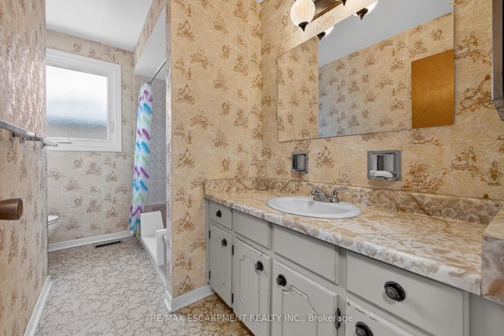 Photo 30 at 305 Pinegrove Road, WO West, Oakville