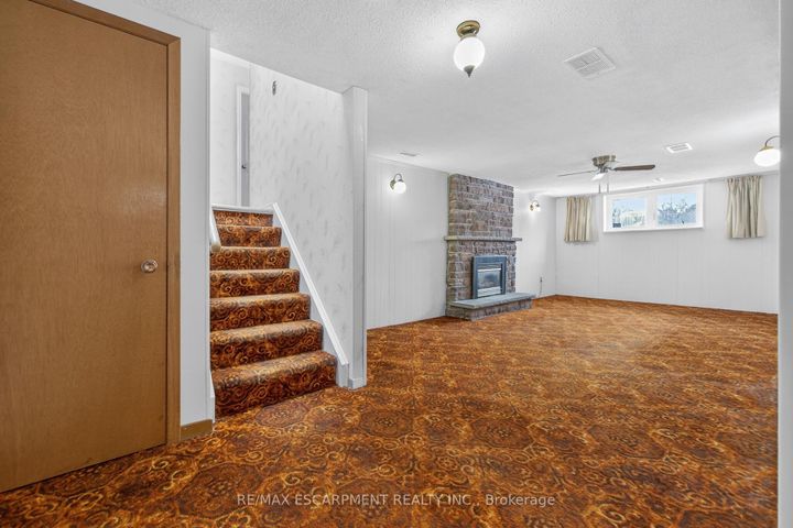 Photo 33 at 305 Pinegrove Road, WO West, Oakville