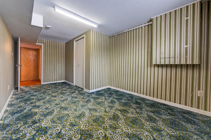 Photo 41 at 305 Pinegrove Road, WO West, Oakville