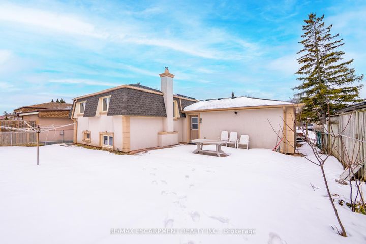 Photo 45 at 305 Pinegrove Road, WO West, Oakville