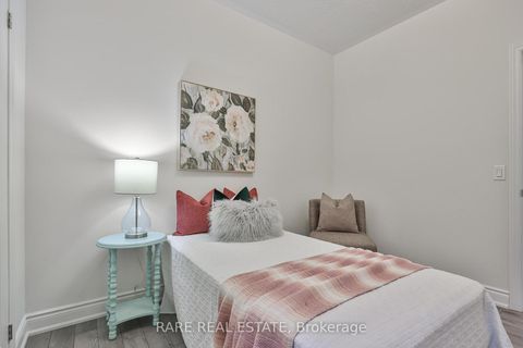 Photo 29 at 6 Tarmola Park Court, Humber Summit, Toronto