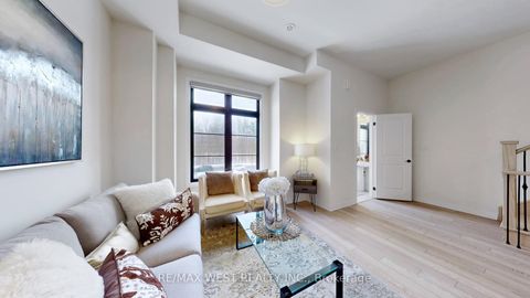 Photo 7 at 58 De La Roche Drive, Vellore Village, Vaughan