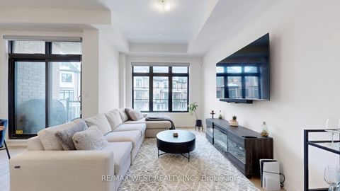 Photo 8 at 58 De La Roche Drive, Vellore Village, Vaughan