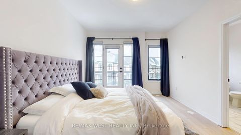 Photo 21 at 58 De La Roche Drive, Vellore Village, Vaughan