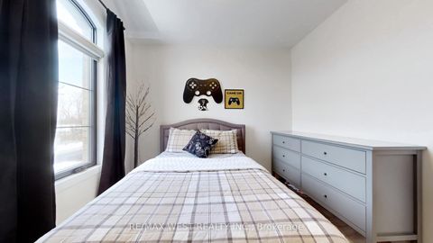 Photo 29 at 58 De La Roche Drive, Vellore Village, Vaughan