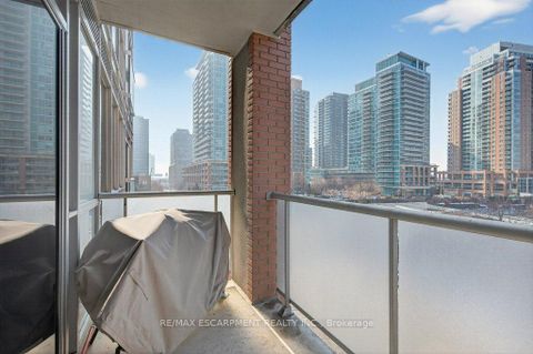 Photo 13 at 522 - 1 Shaw Street, Niagara, Toronto