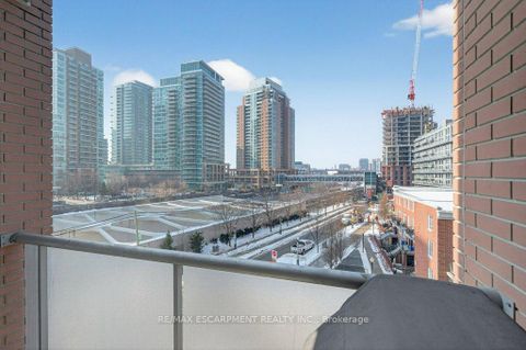 Photo 14 at 522 - 1 Shaw Street, Niagara, Toronto