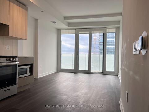 Photo 4 at 5207 - 3900 Confederation Parkway, City Centre, Mississauga