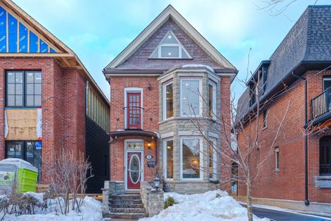 Photo 1 at 30 Boustead Avenue, Swansea, Toronto