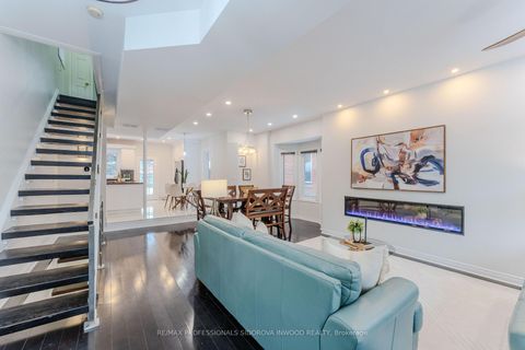 Photo 2 at 30 Boustead Avenue, Swansea, Toronto