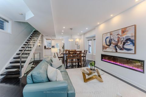 Photo 3 at 30 Boustead Avenue, Swansea, Toronto